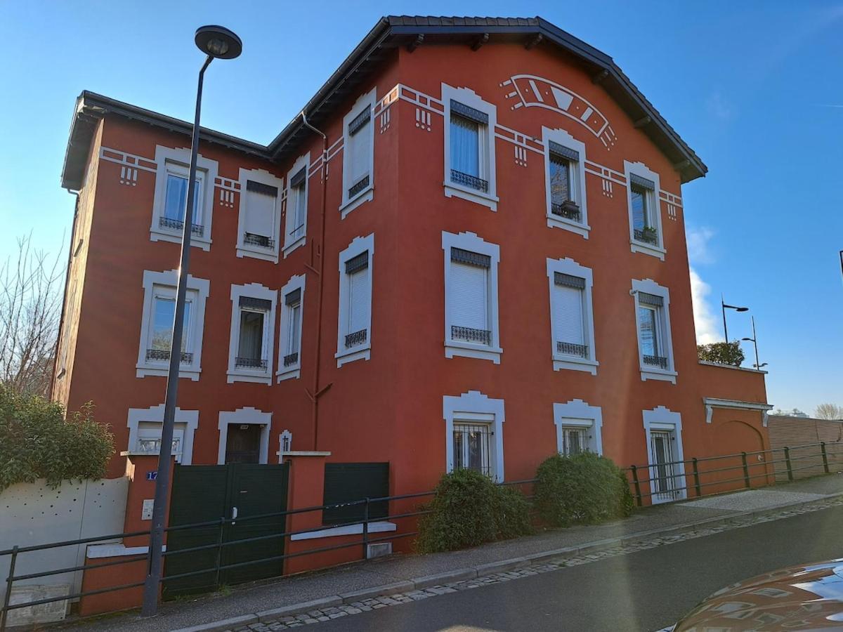 Studio Cosy Entierement Renove A Deux Pas De Lyon Fontaines-sur-Saone Extérieur photo