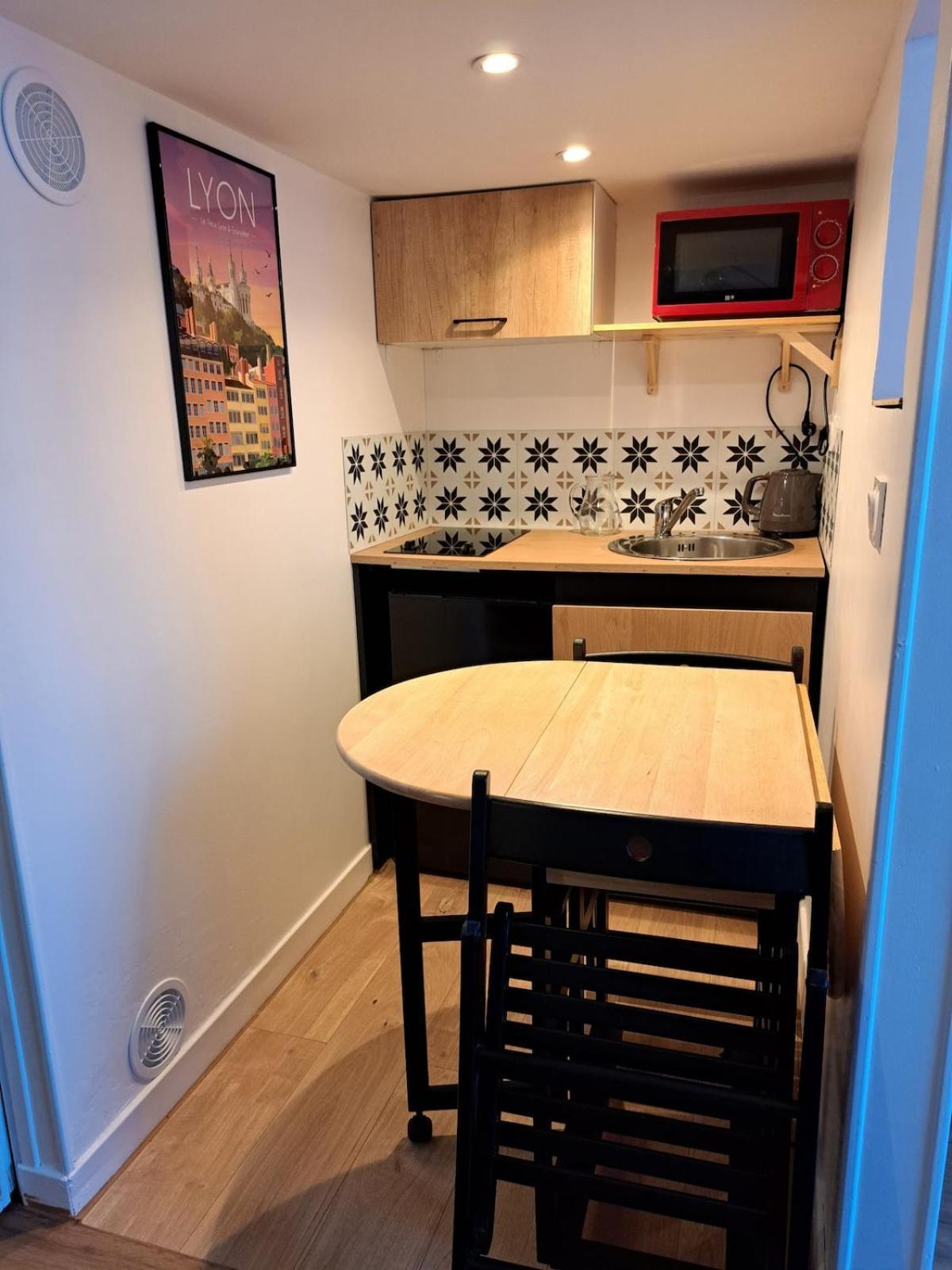 Studio Cosy Entierement Renove A Deux Pas De Lyon Fontaines-sur-Saone Extérieur photo