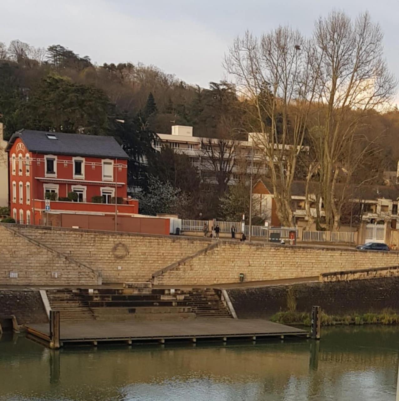 Studio Cosy Entierement Renove A Deux Pas De Lyon Fontaines-sur-Saone Extérieur photo